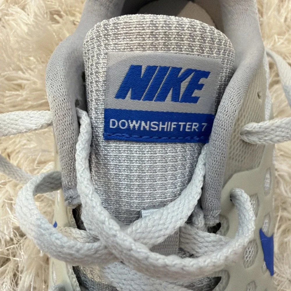Nike‎ Downshifter 7 Running Shoe Pure Platinum Medium Blue Wolf Grey Size 10